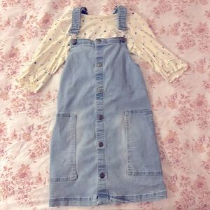Jean dress with flower shirt.Color-blue/dark blue. Two pockets.
